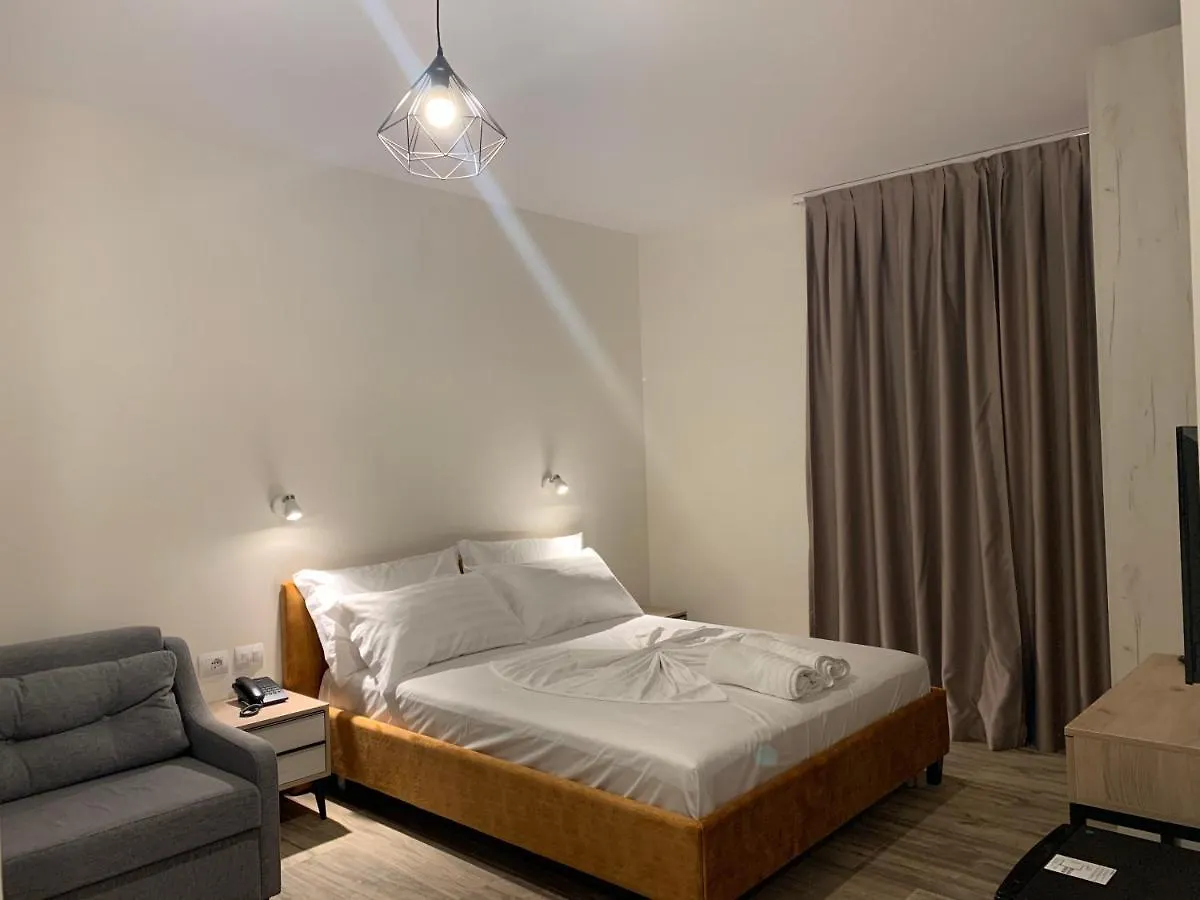 Hotel Triumf Shëngjin