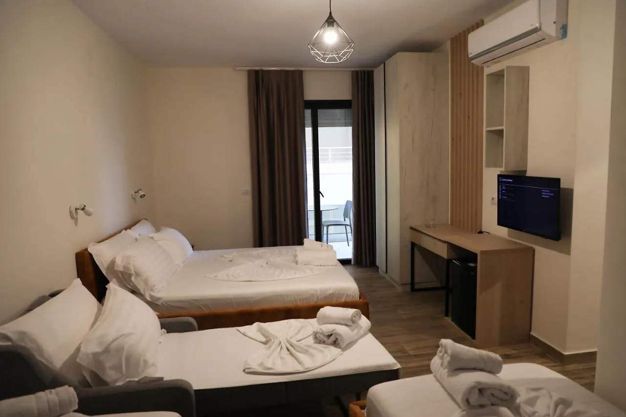 Hotel Triumf Shengjin 4*,